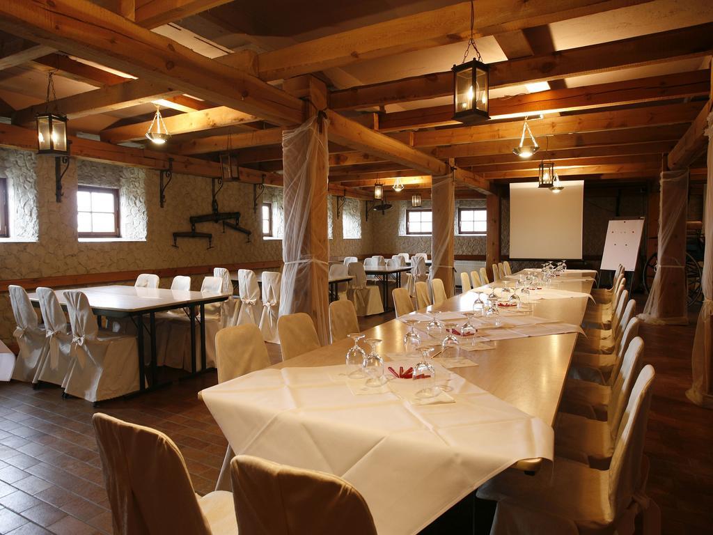 Worners Schloss Weingut & Wellness-Hotel Prichsenstadt Eksteriør billede