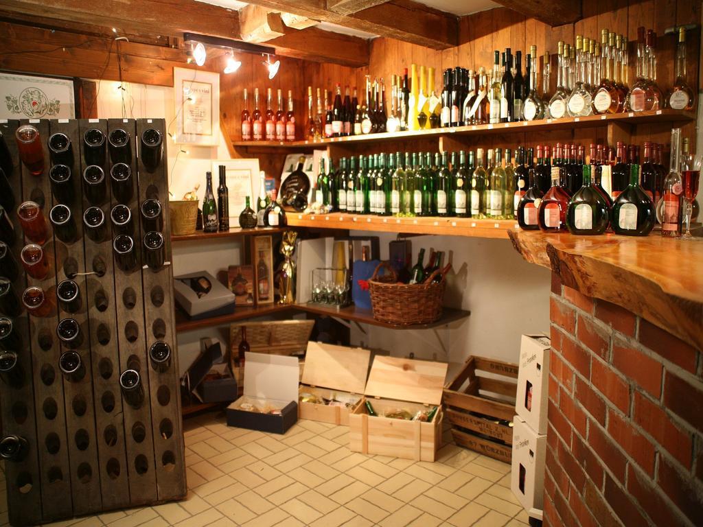 Worners Schloss Weingut & Wellness-Hotel Prichsenstadt Eksteriør billede