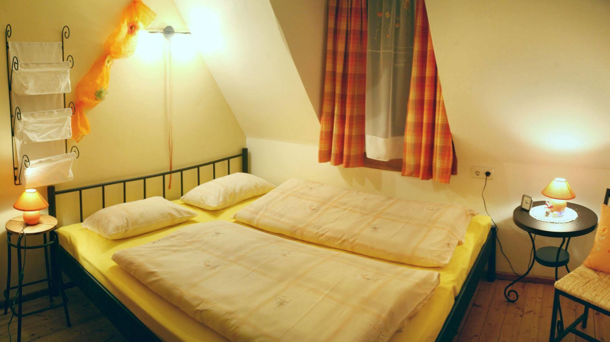 Worners Schloss Weingut & Wellness-Hotel Prichsenstadt Eksteriør billede