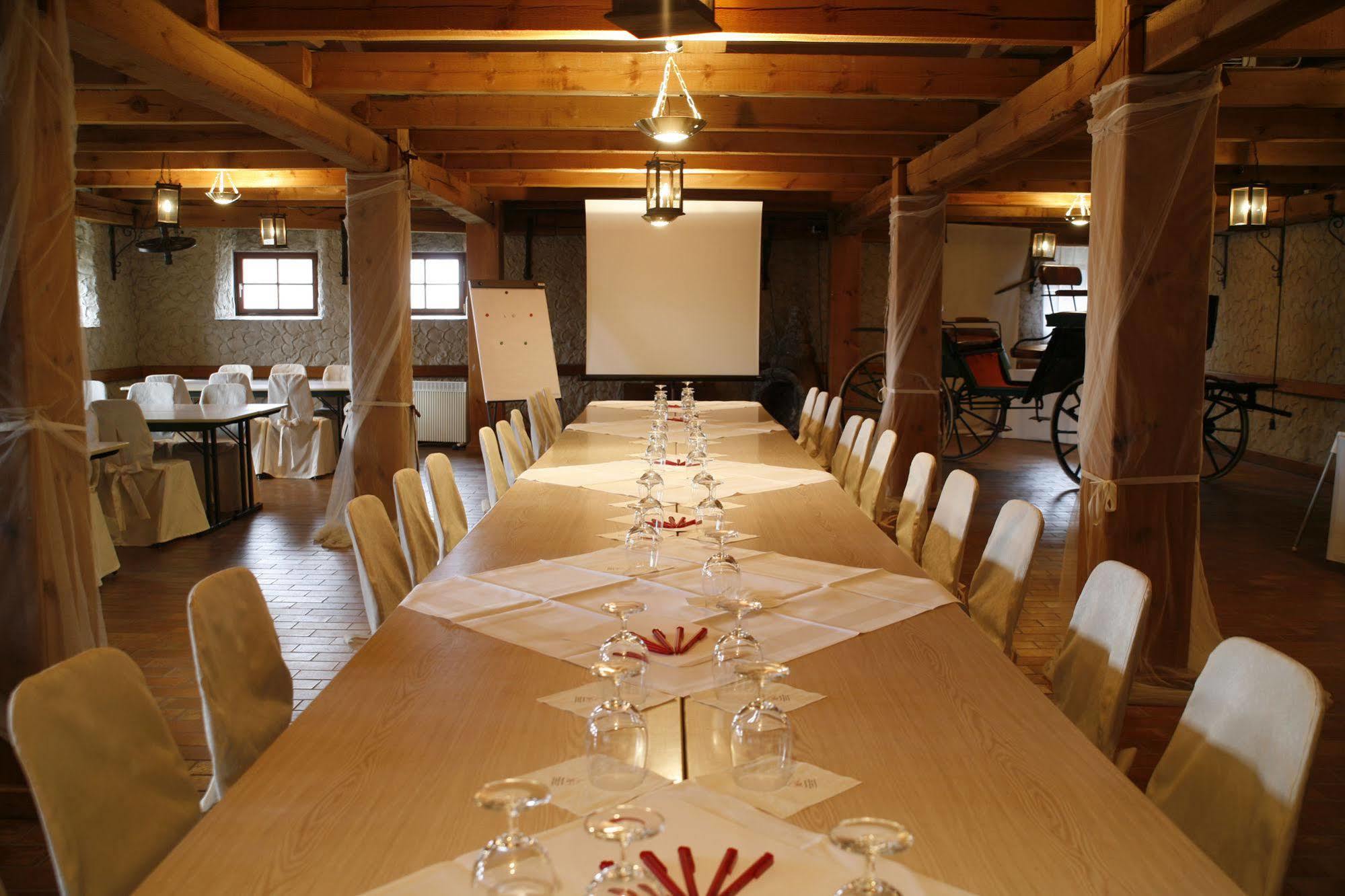 Worners Schloss Weingut & Wellness-Hotel Prichsenstadt Eksteriør billede